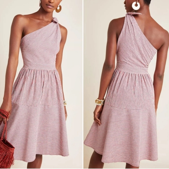 Gal Meets Glam Dresses & Skirts - Gal Meets Glam Martha striped one shoulder bow dress with pockets size 4